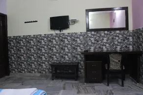 Hotel Kanishka - Image 3