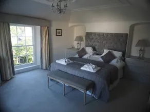 The Mount - Image 3