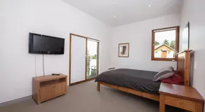 Beloka Close Modern spacious and pet friendly accommodation - Image 3
