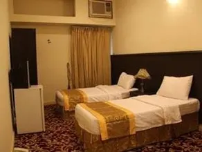 Jadly Hotel - Image 3