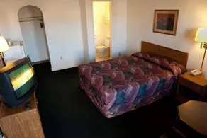 Econo Inn - Image 5