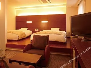 Work Hotel Takatsuki - Image 1