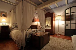 OLIVER GUEST HOUSE - Image 4