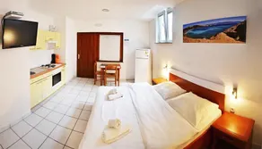 Basement Studio Bed&Breakfast - Image 4