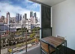 Above Sydney Stay - Image 3