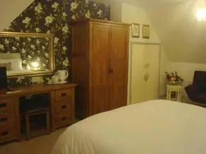 Springfields Bed & Breakfast - Image 4