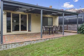 Bendigo Holiday Houses Lilac - Image 2