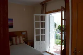 Hostal Marazul - Image 2