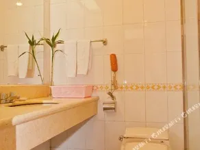 Xinguang Hotel - Image 5