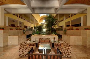 Club Patio - Image 3