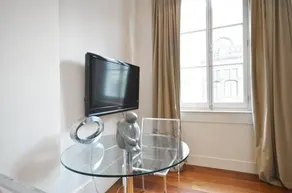 Uber London Oxford Street House - Image 3