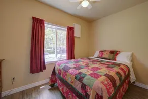 Pine Vista Resort - Image 2