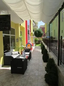 Diva House - Image 3