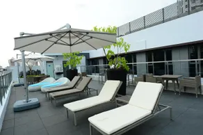 Parc Sovereign Tyrwhitt Hotel - Image 3