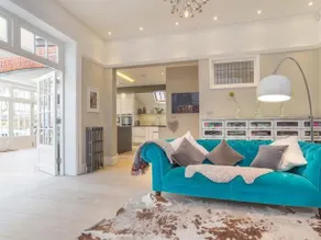 Veeve Beautifully Designed 5 Bed 4 Bath House Chiswick - Image 2