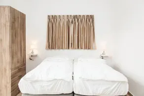 Luxurious Central Apartment - Image 3