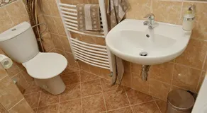 Apartman Namesti Hostinne - Image 2