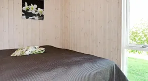Holiday home with sauna, terrace & garden - Image 5