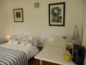 The Summer House - Image 4