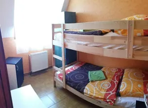 Napsugár Apartmanház - Image 3