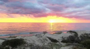 Luxurious 3 bedroom beachfront - panoramic views - Image 2