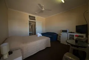 Blackboy Tree Motel - Image 5