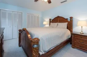 Lakefront Haven - Image 4