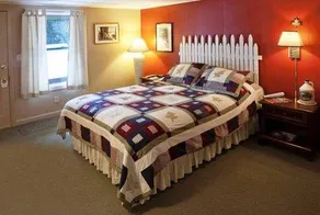Casablanca Motel - Image 3