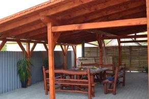 Smaragd Apartmanhaz - Image 3