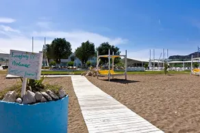 Gregory Peck Beach Break Apartments - Image 2