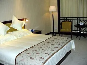 Petrel Hotel - Image 3