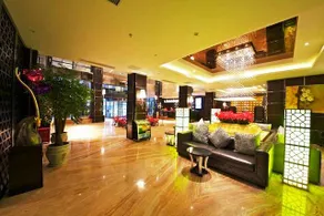 Summer Cambridge Hotel - Image 3