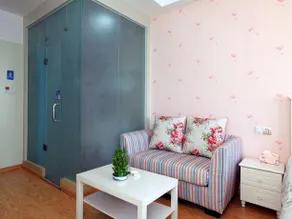 A Flight Attendant Hotel - Image 5