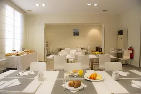 Mothern by Pillow (ex. BCN Urbaness Hotels Gran Ducat) - Image 5