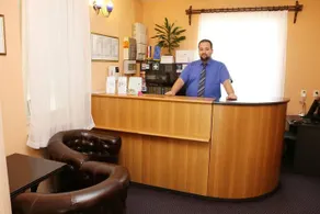 Hotel Carlstadt - Image 2