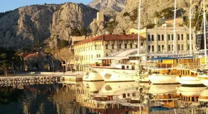 Lighthouse Luxury Apartments - Image 2