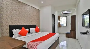 OYO 30540 Hotel Infinity - Image 2
