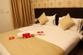 OYO Rooms Mall Road Cantonment - Image 2
