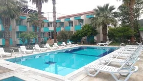 MORE BEACH HOTEL - Image 1