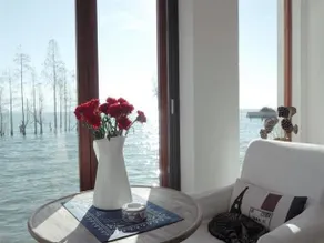 Dali Sofar The Seaview Tavern Hotel - Image 5