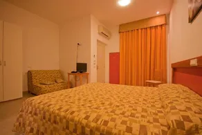 D&D Hotel - Image 3