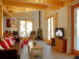 Chalet Chocolat - INH 24846 - Image 4