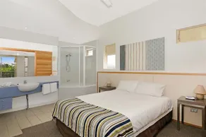 Mainwaring Apartments Casuarina Beach Kingscliff - Image 3