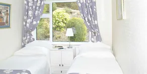 Glenbarry Bed & Breakfast - Image 2