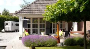 Gardenhouse with private jacuzzi & private sauna - Image 2