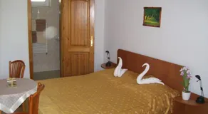 Aqua Azur Guesthouse - Image 5