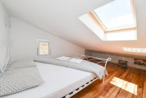 J & P Apartments - Image 4