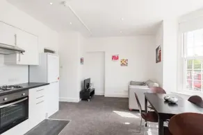 Kennington Apartment A/Apartment - Image 3