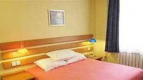 Home Inn Xinghai Square - Dalian - Image 3