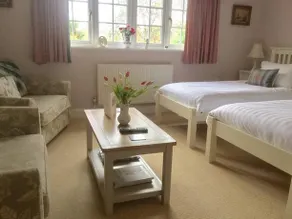 Old Pond Cottage - Image 3